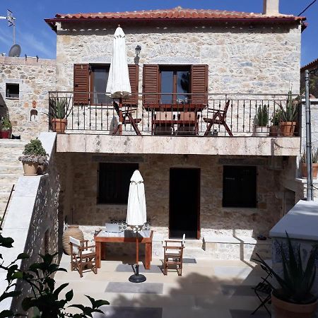 Aspasia House Oitilon Bagian luar foto